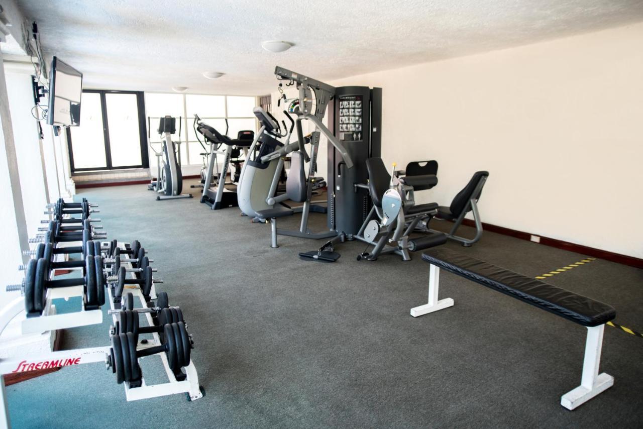 Hosteria Las Quintas Hotel Restaurante Bar Куернавака Екстериор снимка A typical gym